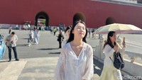 Berjalan kaki lebih dari 10 ribu langkah sehari sudah menjadi santapan warga China sehari-hari. Pantauan detikcom di kawasan wisata Forbidden City, Beijing, dibutuhkan perjalanan lebih dari delapan kilometer untuk betul-betul mengitari seluruh lokasi dari pintu masuk sampai pintu keluar. (Foto: Nafilah/detikHealth)