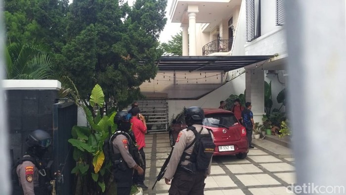 KPK geledah rumah adik SYL di Makassar.