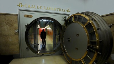 Mengintip Gudang Sastra di Bawah Tanah Kota Madrid