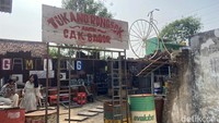 Tujuan diberlakukannya sistem tersebut agar Gamplong Studio Alam dapat menjadi destinasi wisata yang dinikmati semua kalangan. Tidak perlu membayar mahal jika memang tidak mampu. Gamplong Studio Alam tetap bisa dinikmati dengan berfoto-foto dari luar bangunan yang membutuhkan tiket terusan.   
