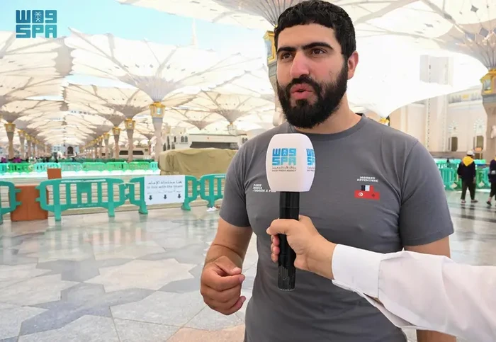 Mohamed Boulabiar, muslim asal Prancis yang jalan kaki ke Makkah untuk umrah.