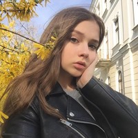 Kecanggihan teknologi membuat penipuan semakin marak, termasuk dengan teknologi deepfake. YouTuber Olga Loiek menjadi salah satu korban yang mana wajahnya sering dipakai untuk hal-hal kurang bertanggung jawab. Foto: Instagram Olga Loiek