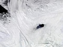 Lubang Es di Antartika Seukuran Negara Swiss Retak, Ini Penyebabnya