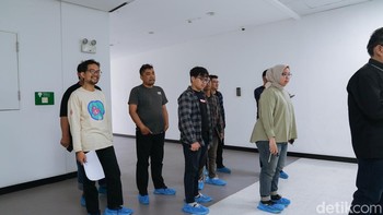 Rangkaian pengujian uji kontrol kualitas ini meliputi uji bantingan kecil, uji banting, uji rumble test, temperature shock, uji kamera, tes debu, dan yang terakhir adalah uji electrostatic discharge. Foto: Mohammad Frizki Pratama