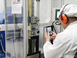 Mengintip Pengujian Oppo A60 yang Tahan Banting