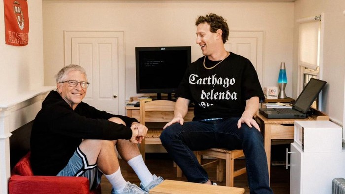 Bill Gates hadiri pesta ulang tahun Mark Zuckerberg