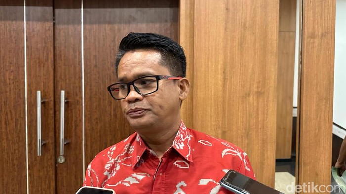 Plt Kepala DLH Makassar Ferdy Mochtar.