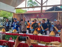 3 Nelayan Balikpapan Pakai Bom Ikan Saat Melaut di Perairan Mamuju Ditangkap
