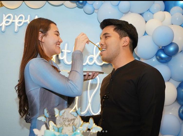 Pose Romantis Aaliyah dan Thariq Halilintar Saat Masak dan Makan Bareng