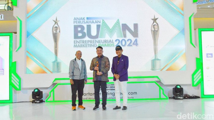 PT Pindad Medika Utama (PMU) kembali meraih penghargaan BUMN Enterpreneurial Marketing Awards 2024 kategori Anak Perusahaan BUMN The Most Promising Company In Tactical Marketing.