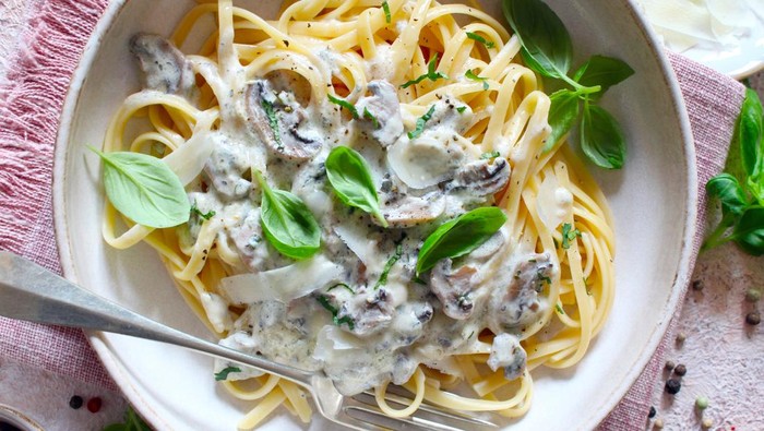 Resep Fettucine Saus Jamur Segar