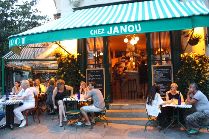 Restoran Ternama di Paris Ini Dikritik Rasis Karena Tolak Semua Turis Asia