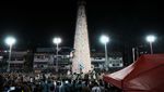 Serunya Festival Chueng Chau, Rebutan Roti di Menara 18 Meter