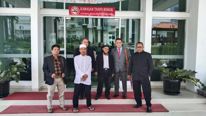 Subandi yang kaget kehilangan buah zakar usai operasi prostat di Pasuruan.