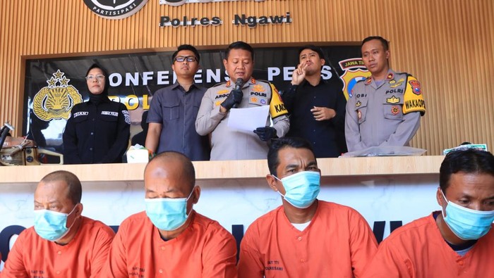Tiga buruh tani di Ngawi pencuri kayu jati