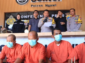 3 Buruh Tani di Ngawi Ditangkap karena Curi Kayu, 22 Batang Jati Disita