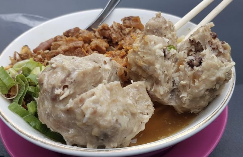 10 Tempat Makan Bakso Gerobakan Enak di Jakarta Selatan, Yuk Mampir!