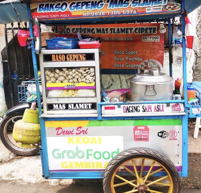 10 Tempat Makan Bakso Gerobakan Enak di Jakarta Selatan, Yuk Mampir!