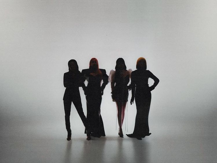 2NE1 Kumpul Rayakan Ultah ke-15