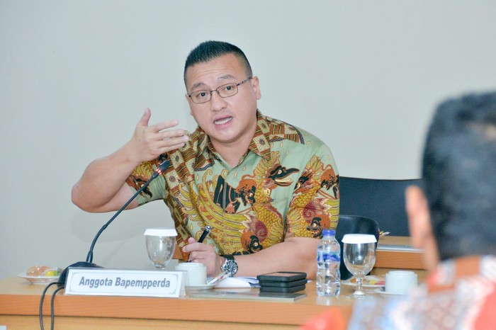 Anggota Komisi D DPRD DKI Jakarta dari Fraksi PDI Perjuangan, Hardiyanto Kenneth