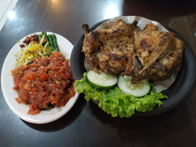 rekomendasi ayam taliwang enak di Jakarta