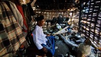 Tahun ini impian Hari untuk ke Tanah Suci Makkah terwujud. Ia tergabung dalam kloter 32 Embarkasi Surabaya dan dijadwalkan berangkat pada tanggal 18 Mei 2024.