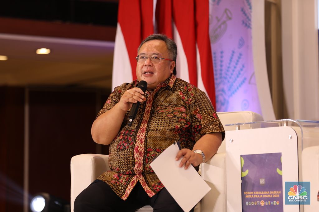 Ekonom & Expert Urban And Regional Development, Bambang Brodjonegoro dalam rapat kerja Forum Kerja Sama Daerah Mitra Praja Utama 2024 di Hotel Borobudur, Jakarta, Jumat (17/5/2024). (CNBC Indonesia/Tri Susilo)