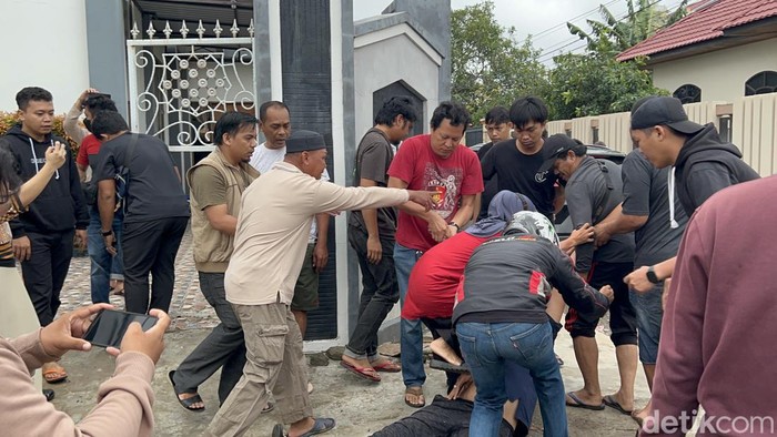 Eksekusi rumah di Pinrang ricuh lagi.