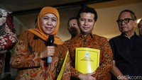 Khofifah mengatakan duet dirinya dan Emil sudah mendapat rekomendasi dari Demokrat dan Golkar. Dia berharap mendapat dukungan serupa dari Gerindra dan PAN.