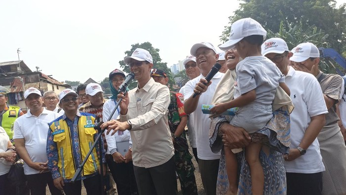 Heru Budi saat berdialog bersama warga di Rawajati, Jakarta Selatan (Tiara/detikcom)