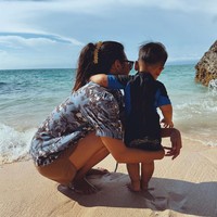 Indah Permatasari dan Arie Kriting resmi menikah pada 12 Januari 2021. Dari pernikahan tersebut keduanya telah dikaruniai seorang putra bernama Naka. Foto: Instagram/@indahpermatas