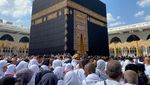 Potret Batu Surga di Makkah yang Berubah Warna