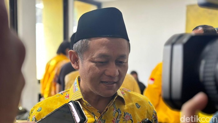 Ketua DPD Golkar Jatim M Sarmuji