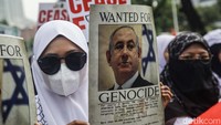 Aksi itu untuk memperingati 76 tahun pendudukan Israel di Palestina dan menjadi masa-masa penghancuran (nakba).  