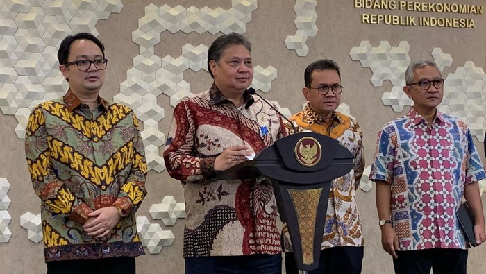 Menteri Koordinator Bidang Perekonomian Airlangga Hartarto dan Menteri Keuangan Sri Mulyani Indrawati diagendakan akan ke Pelabuhan Tanjung Priok pada Sabtu (18/5).