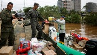 Lebih dari dua juta orang terkena dampak banjir.