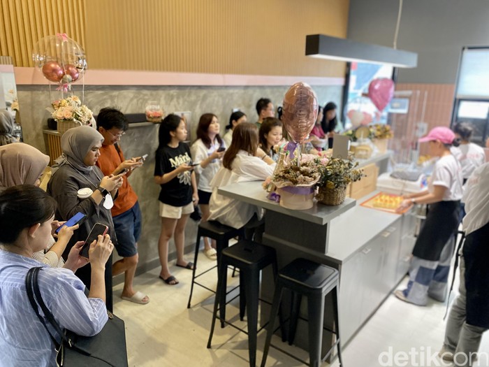 Lembut Harum Roti Sisir Buatan MasterChef yang Viral di Gading Serpong