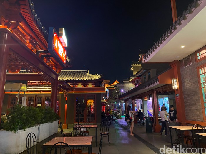 Old Shanghai Old Shanghai, pusat kuliner tematik di Sedayu City