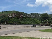 Nasib Pedagang Cilok, Dilarang Jualan di Pantai Kuta Mandalika