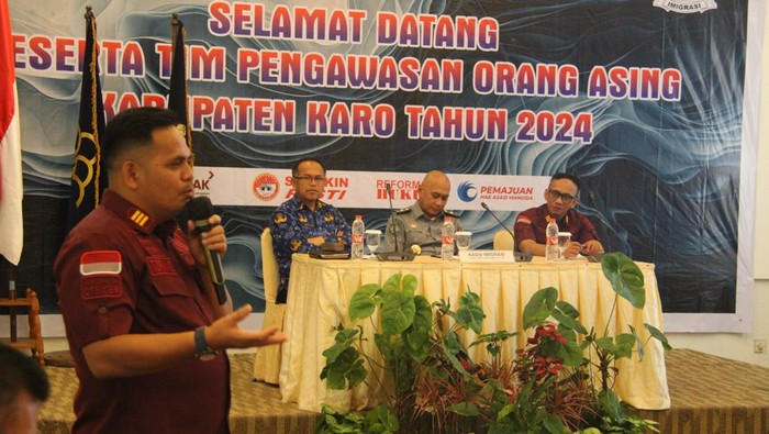 Pelaksanaan rapat Timpora Imigrasi Medan di Karo. (dok Imigrasi Medan)