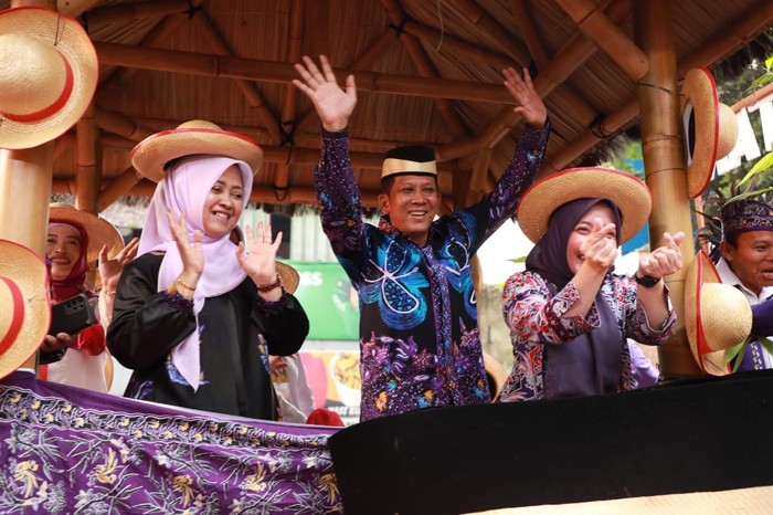 Pemkab Tangerang di Pawai Dekranas