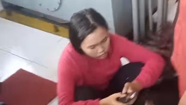 Pemotor jatuh di Pelabuhan Ketapang Banyuwangi