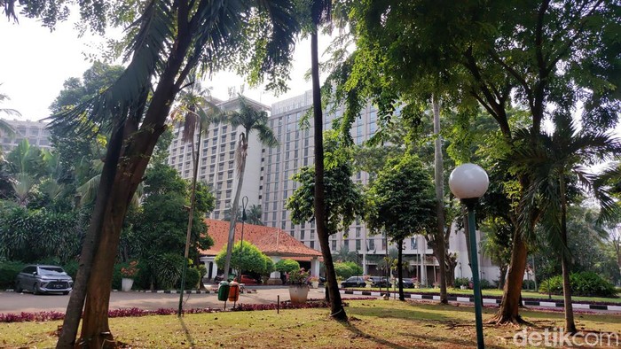 Penampakan Terkini Hotel Sultan yang Lagi Berpolemik dengan Negara Polemik kepemilikan lahan Blok 15 Kawasan GBK atau tempat berdirinya Hotel Sultan masih terus bergulir. Begini kondisi terkini Hotel Sultan.