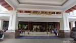 Kondisi Terkini Hotel Sultan yang Lagi Bertarung Lawan Negara
