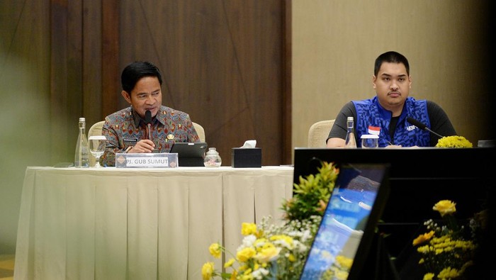 Pj Gubsu Hassanuddin dan Menpora Dita Ariotedjo rapat terkait PON XXI. (Dok BIRO HUMAS & KEPROTOKOLAN Provsu)