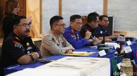 Kepada wartawan, Jumat (17/5/2024), Kepala Sub Direktorat Penegakan Hukum (Kasubditgakkum) Ditpolair Korpolairud Baharkam Polri, Kombes Donny Charles Go, menyebut penggrebekan dilakukan pada Selasa (14/5) kemarin.  