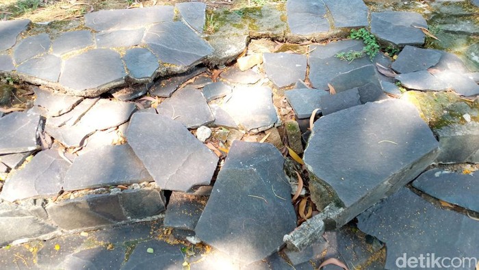 Potret rusaknya gedung kesenian di Kota Cirebon.