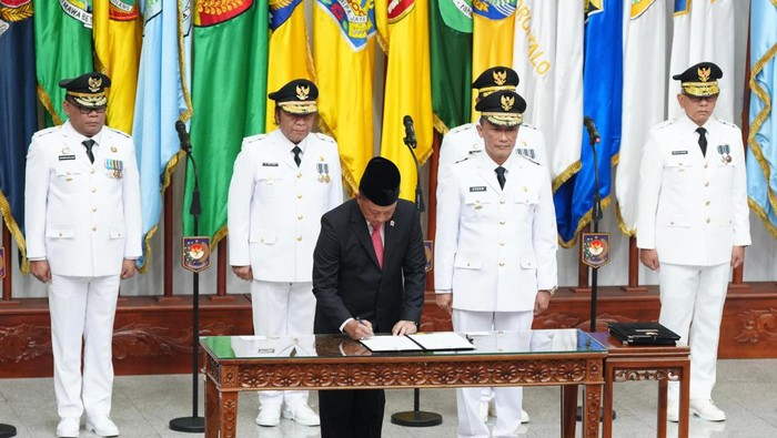 Lantik 5 Pj Gubernur Malut-Sulsel, Mendagri: Buat Kebijakan yang Tepat