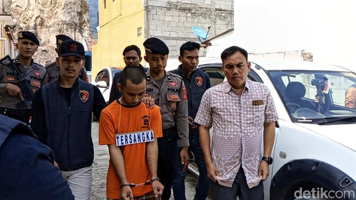 Rekonstruksi pembunuhan Ceceu di Sukabumi