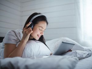 6 Dongeng Buat Tidur Pacar yang Romantis dan Lucu, Cocok bagi Kaum LDR